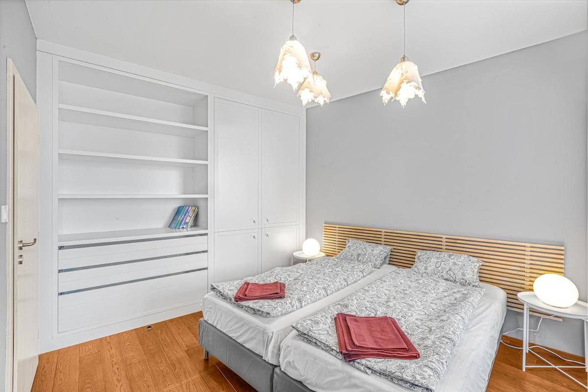 Apartment New Large Apartment, Free Parking! *
